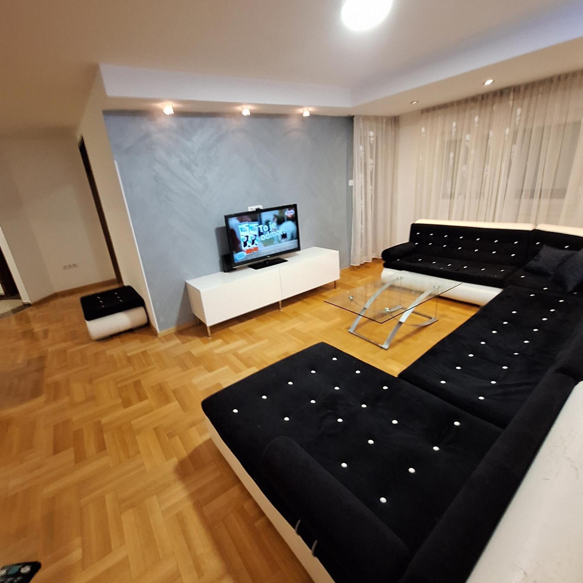 Luks Apartment Μπάνια Λούκα Δωμάτιο φωτογραφία